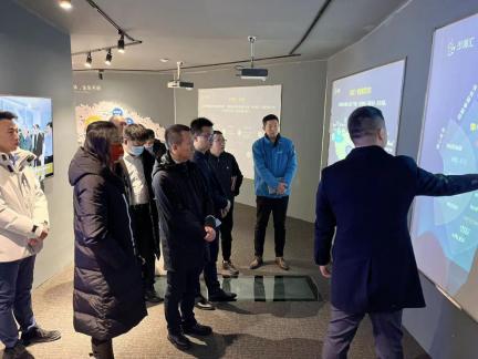 外出招商开好局 考察取经促发展